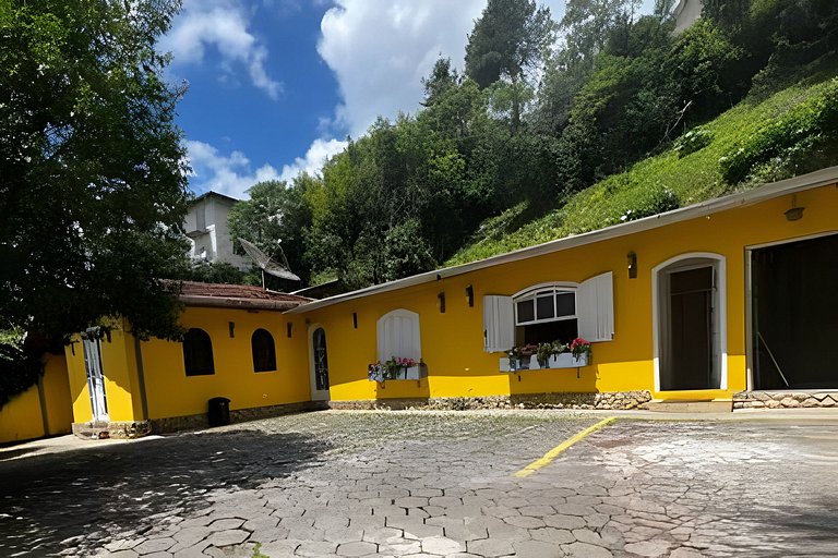 Suíte em Campos do Jordão à 5 km do Capivari AM5ca
