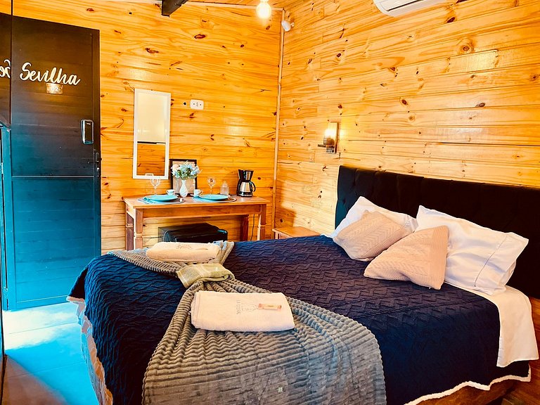 Chalé de Madeira Campos do Jordao CA1